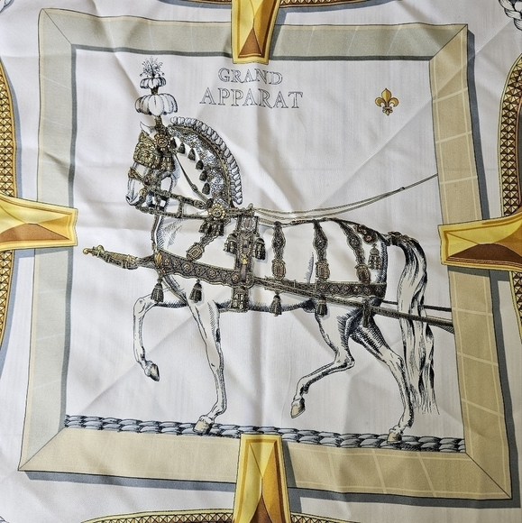 Hermès Paris Vintage Grand Apparat Silk Scarf 90 in Cream and Brown - Picture 7 of 16